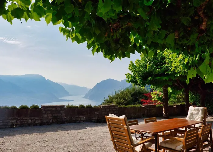 Panoramic Lakeview House Bellagio